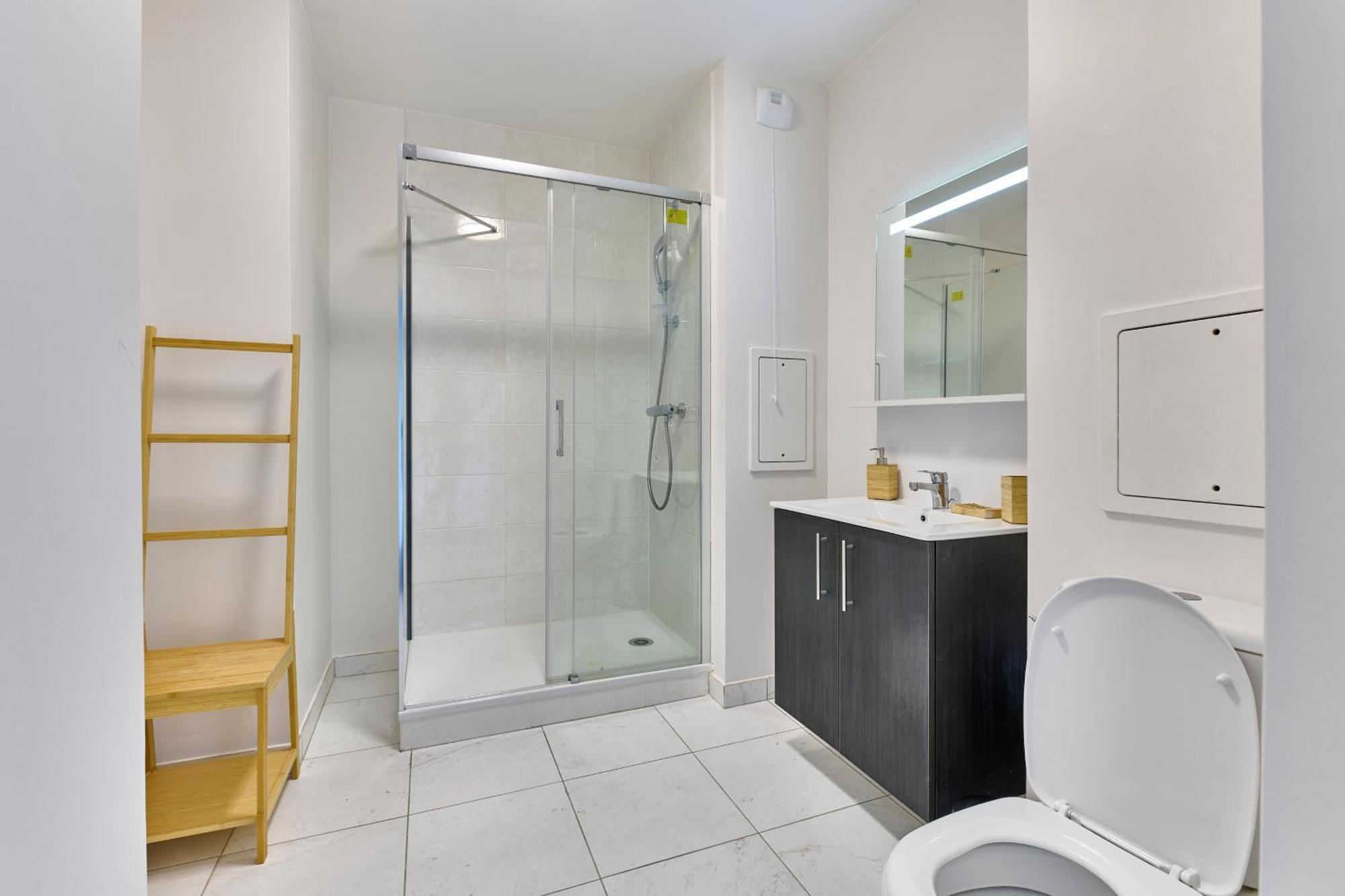 Apartment La Defense With Parking & Terrace Colombes (Hauts-de-Seine)